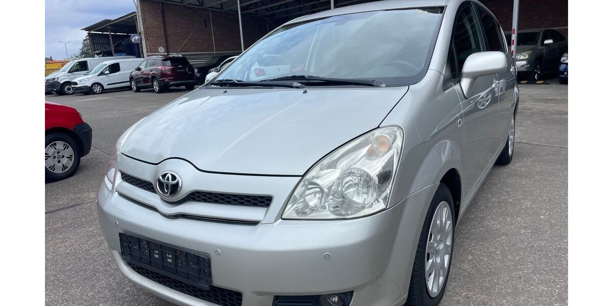 Toyota Corolla Verso 226.866 km 3.299 &euro; Herbolzheim 79336