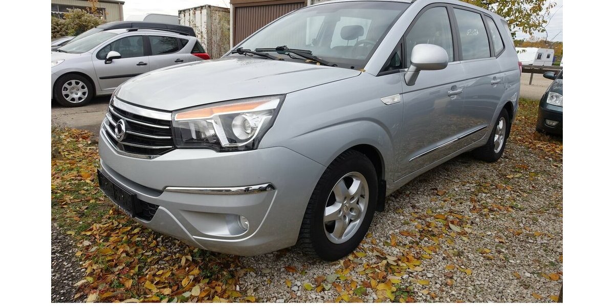 SsangYong Rodius 7-Sitzer Sitzheizung Ganzjahresreifen Alu 129.400 km 7.950 &euro; Neumarkt/OPf 92318