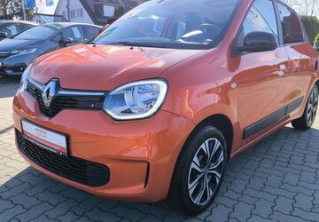 Renault Twingo 23.480 km 11.990 &euro; Braak 22145