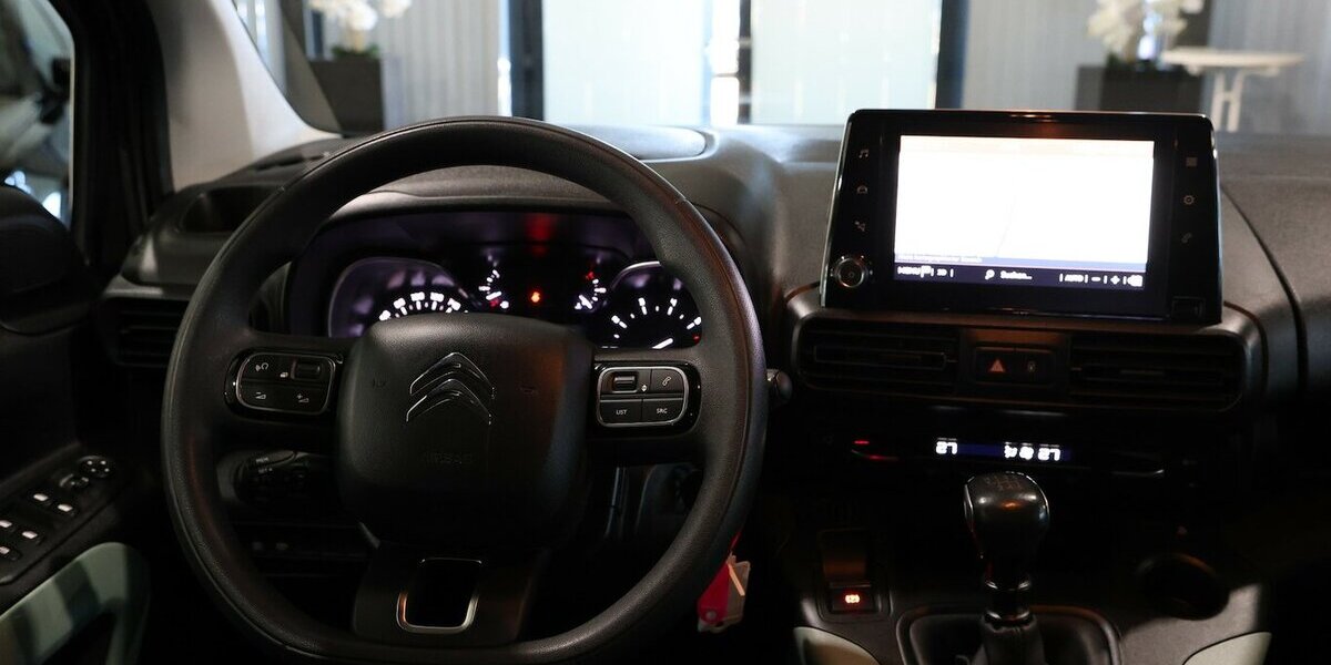 Citroen Berlingo 1.5 BLUE-HDI FEEL XL130 / 7-SITZER / 136.000 km 14.221 &euro; Hamm 59077