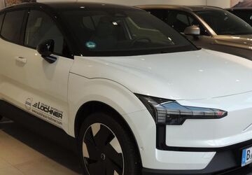 Volvo EX30 8.000 km 39.980 &euro; Berlin 12169