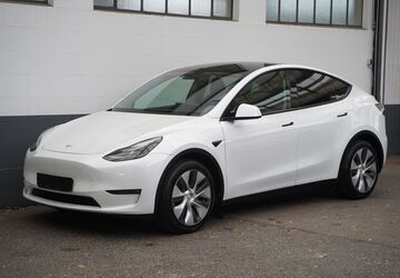 Tesla Model Y 46.838 km 34.250 &euro; Mönchengladbach 41236