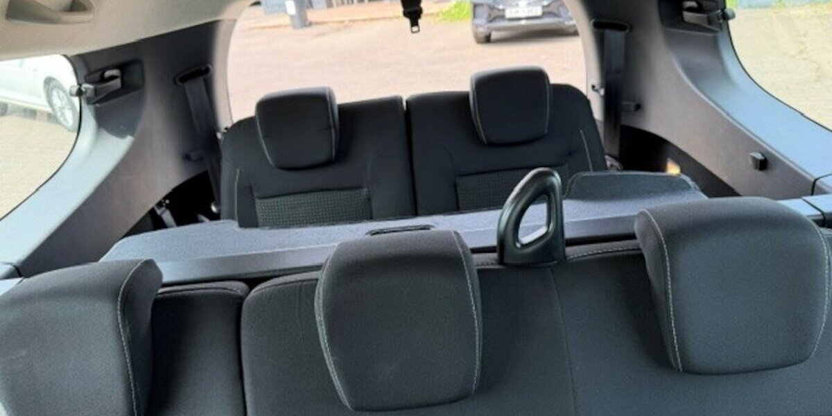 Dacia Lodgy 7 Sitze Kamera Klima Navi 25.444 km 13.999 &euro; Frankfurt 60386