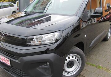 Opel Combo 2.000 km 26.990 &euro; Schwarzenberg 08340