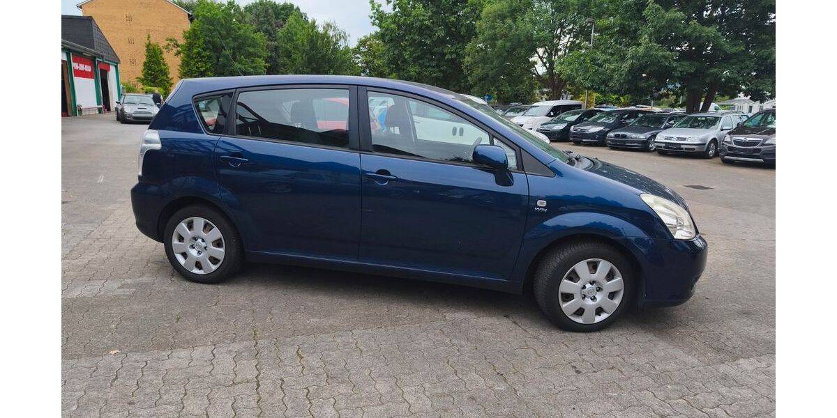 Toyota Corolla Verso 175.313 km 6.490 &euro; Minden 32425