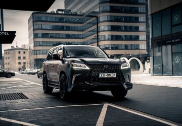 Lexus LX 570 15.200 km 139.000 &euro; Kraków 30-70