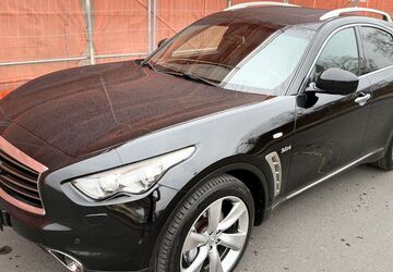 INFINITI QX70 250.000 km 11.999 &euro; Berlin 12057