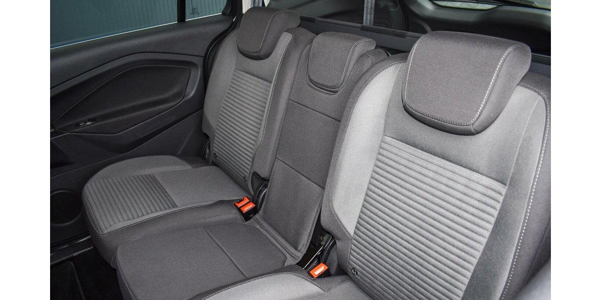 Ford Grand C-MAX Titanium EcoBoost 1.5l M/T 71.415 km 13.450 &euro; Höchberg-Würzburg 97204