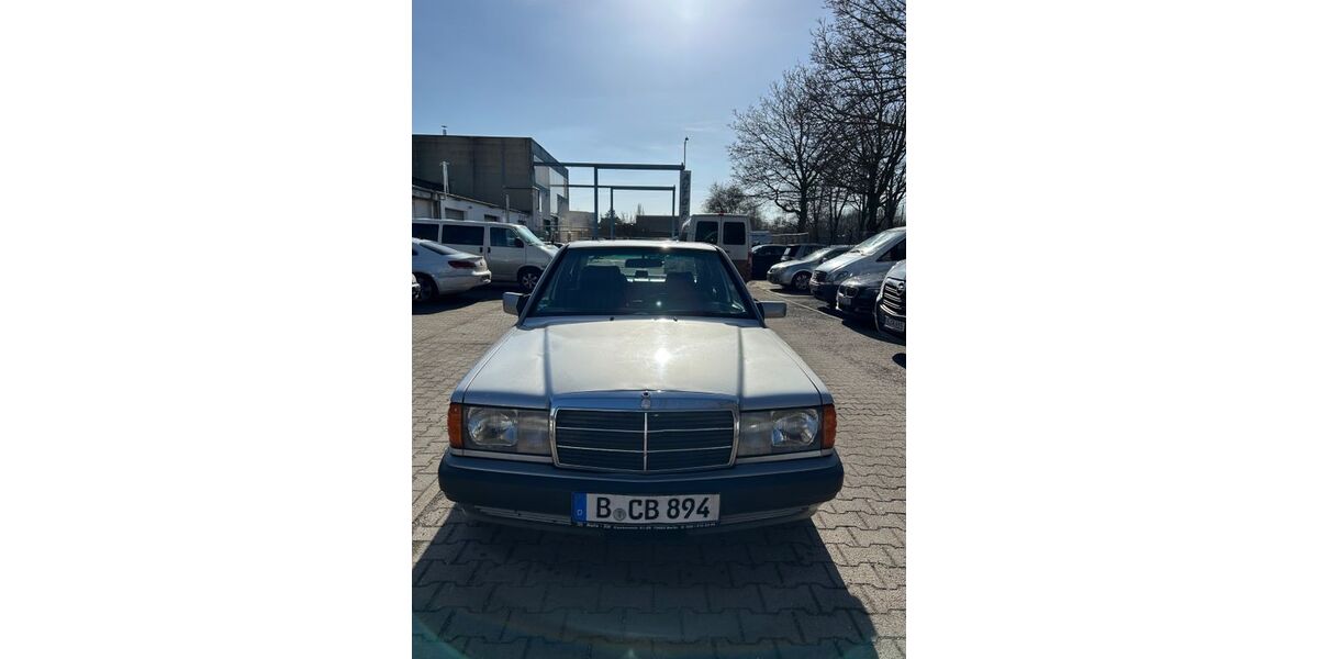 Mercedes-Benz 190 274.106 km 6.500 &euro; Berlin 13507