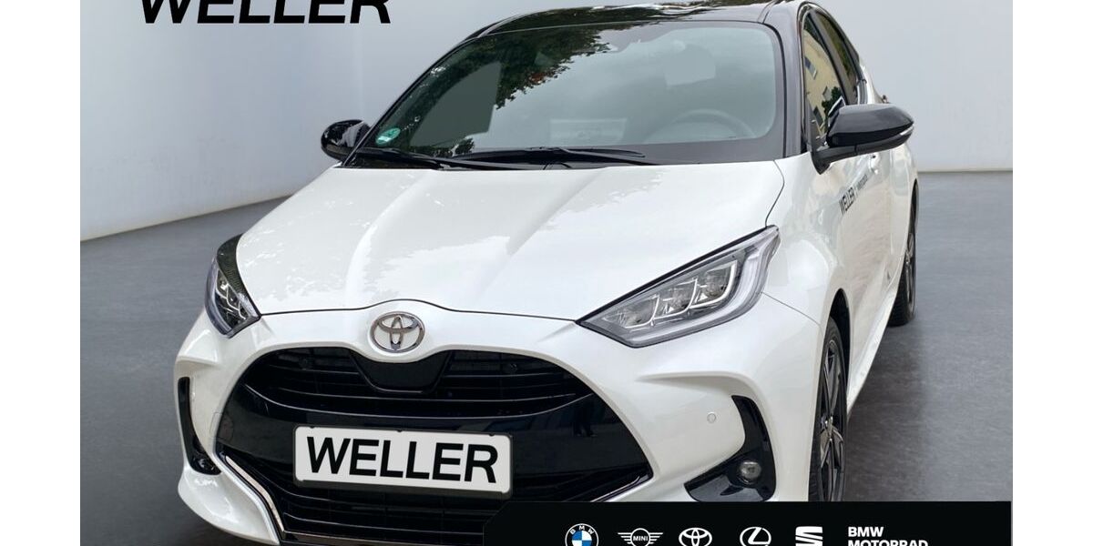 Toyota Yaris 2.511 km 31.890 &euro; Osnabrück 49090