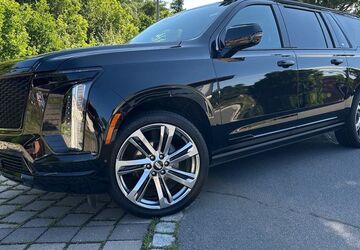 Cadillac Escalade 43.920 km 139.997 &euro; Freital 01705