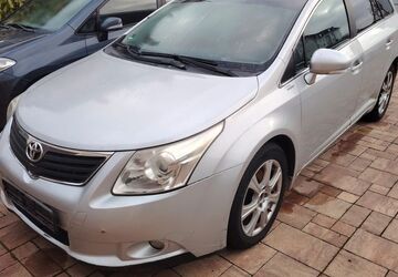 Toyota Avensis 228.000 km 2.900 &euro; Frankfurt 65933