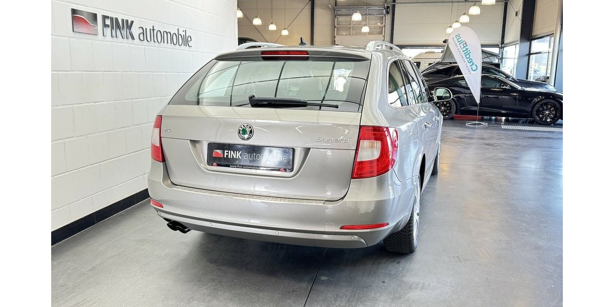 Skoda Superb Elegance elektr. Sitze & Panoramadach 104.000 km 9.999 &euro; Lich 35423