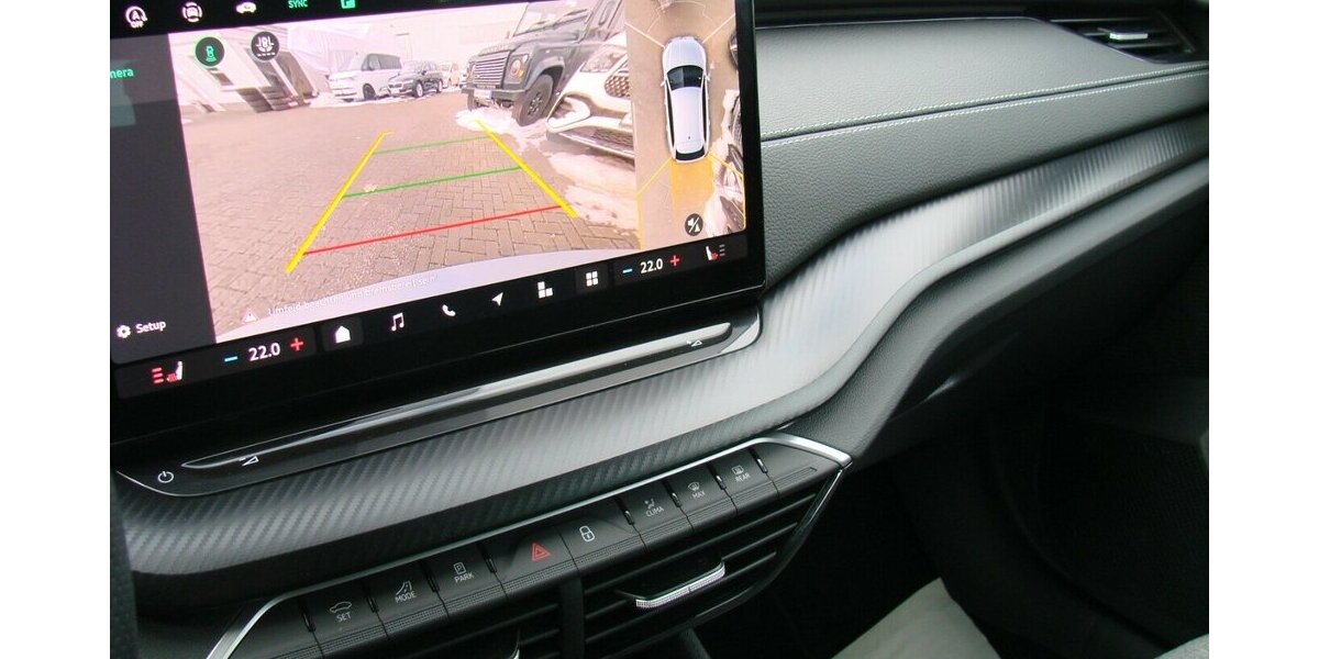 Skoda Octavia 2.0TDi Sportline LED 360º Canton HUD 39.383 km 31.890 &euro; Falkensee 14612