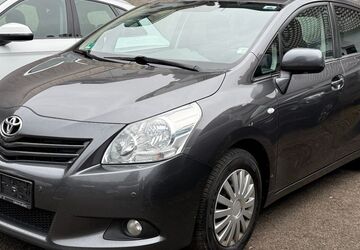 Toyota Verso 235.600 km 5.400 &euro; Saarbrücken - Burbach 66115