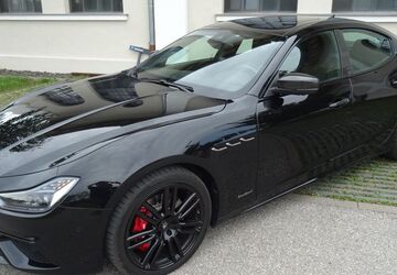 Maserati Ghibli 148.000 km 32.500 &euro; München 81249