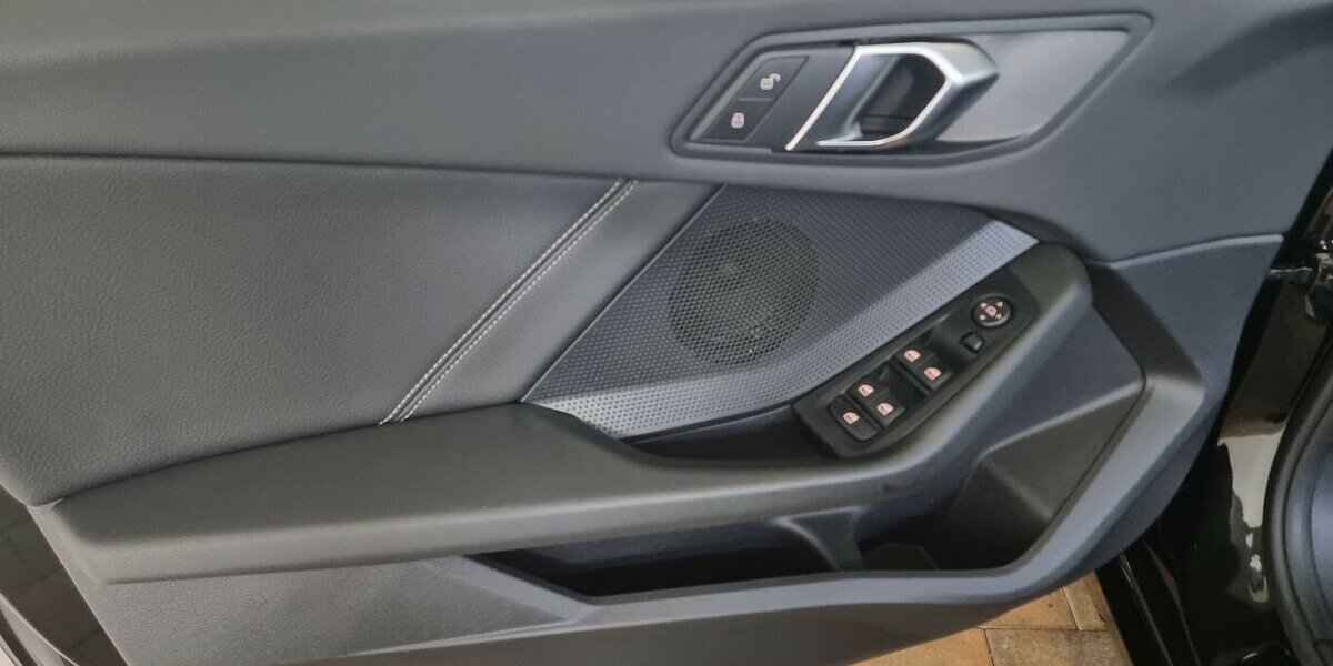 BMW 116d Advantage LED Teilleder DAB Live Cockpit 74.400 km 20.990 &euro; Garrel 49681