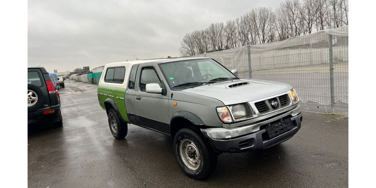 Nissan PickUp 112.000 km 2.400 &euro; berlin 13089