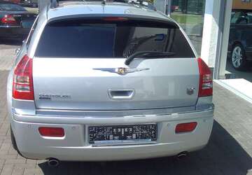 Chrysler 300C 190.000 km 6.000 &euro; Hameln 31787