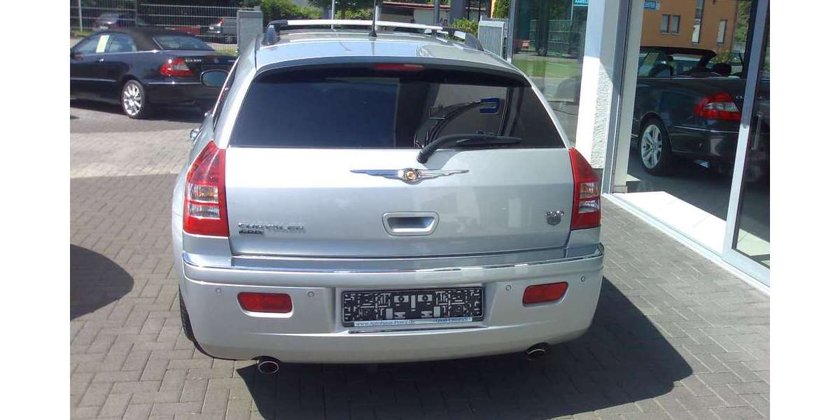 Chrysler 300C 190.000 km 6.000 &euro; Hameln 31787