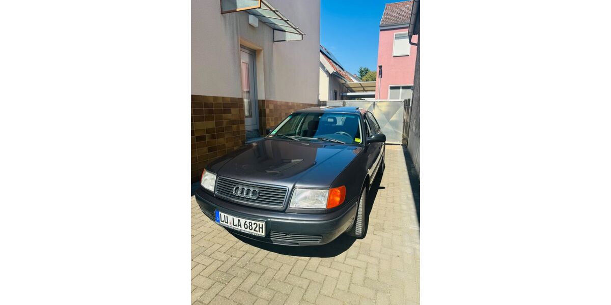 Audi 100 180.000 km 5.300 &euro; Frankfurt am Main 60594