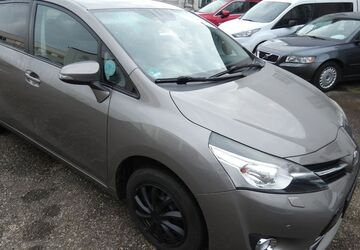 Toyota Verso 159.000 km 6.990 &euro; Neu-Ulm 89231