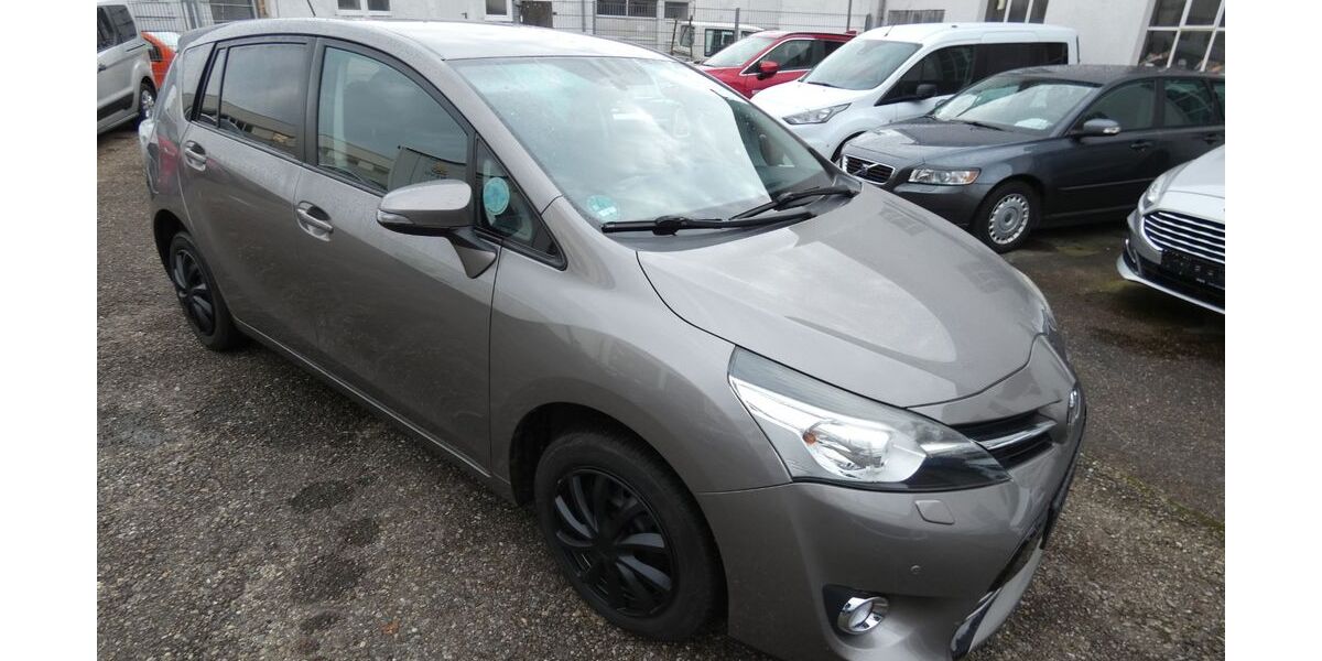 Toyota Verso 159.000 km 6.990 &euro; Neu-Ulm 89231