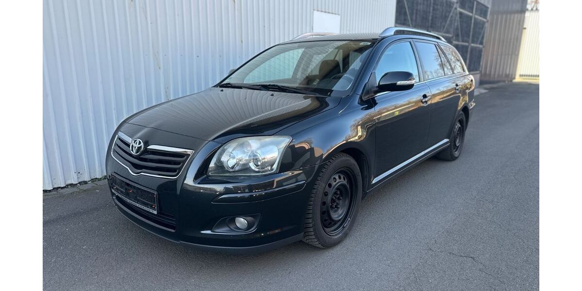 Toyota Avensis 208.000 km 3.700 &euro; Biebergemünd 63599